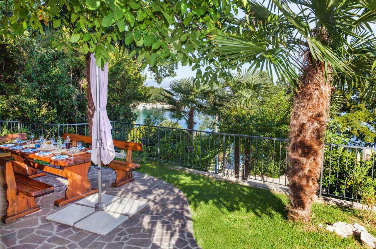 Apartment Villa Lidija Ловран Экстерьер фото