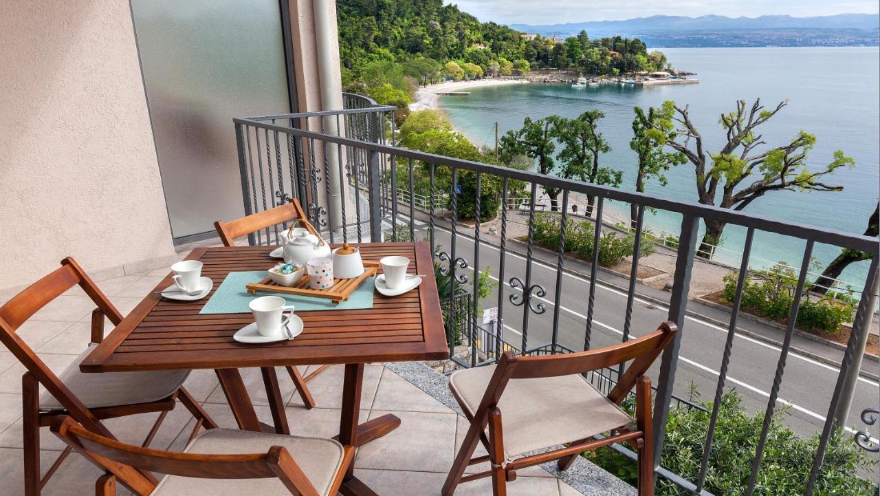 Apartment Villa Lidija Ловран Экстерьер фото